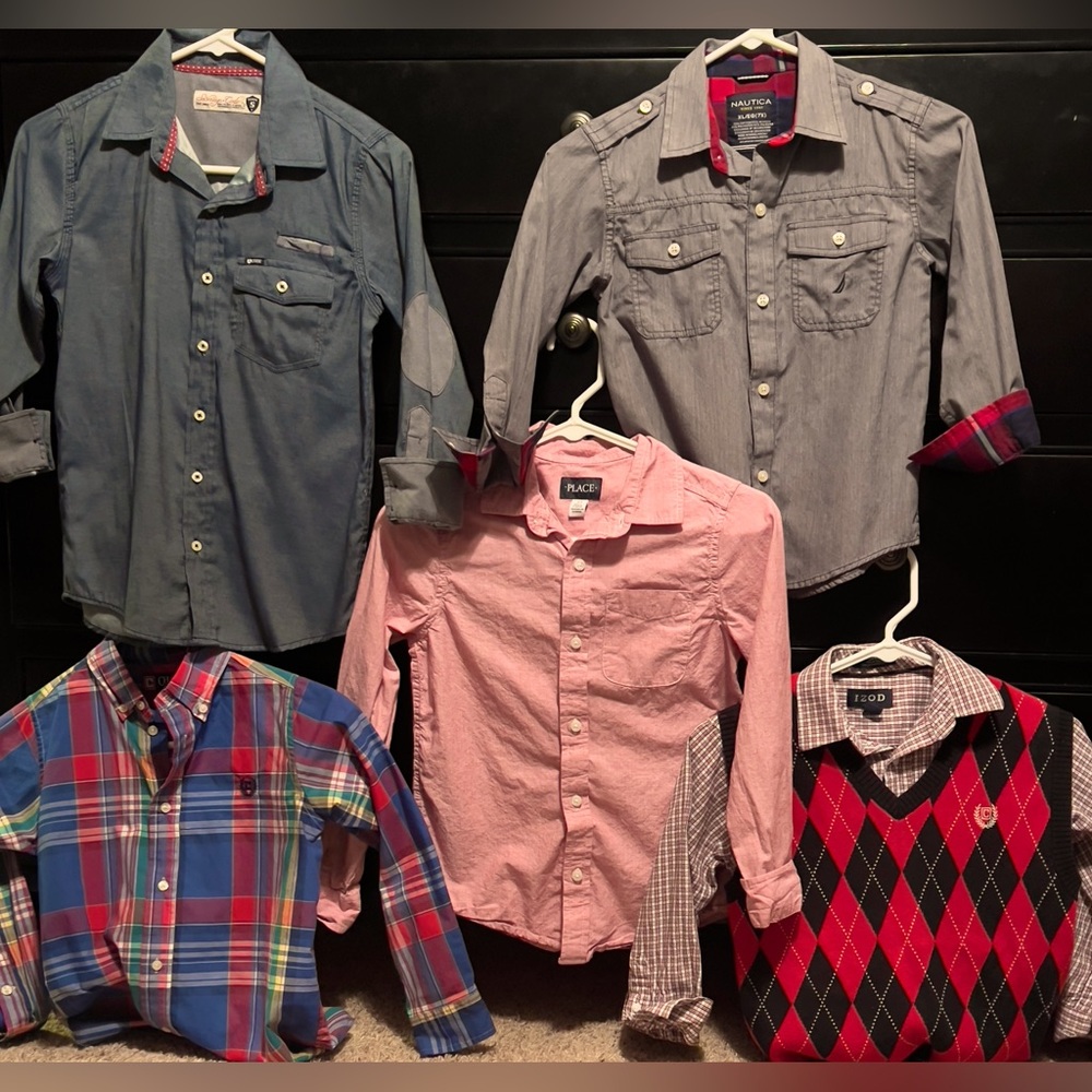 Boys Sz 7- 7/8 Dress shirts